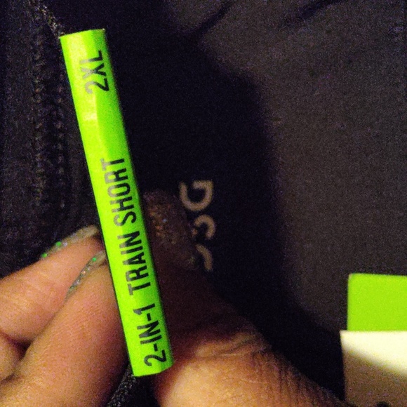 Shorts - Picture 4 of 6